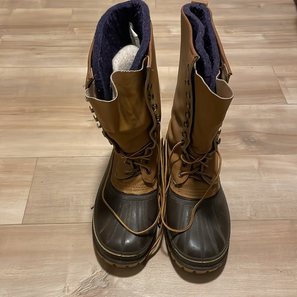 Sorel Boots - Picture 2 of 6